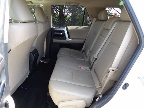Used 2016 Toyota 4Runner Limited AWD/4WD image 9