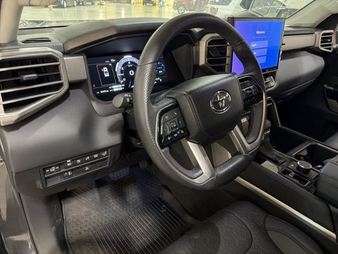 Used 2024 Toyota Tundra Limited w/ Power Package AWD/4WD image 9