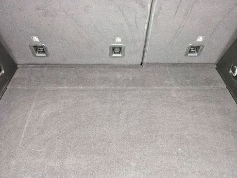 Certified 2019 Jeep Cherokee Latitude Plus w/ Cold Weather Group image 28