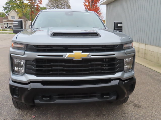 Used 2024 Chevrolet Silverado 2500 Custom w/ Custom Value Package AWD/4WD image 11