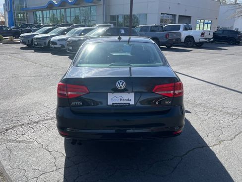 Used 2015 Volkswagen Jetta TDI S image 4