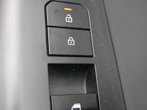 Used 2025 Kia K4 FWD image 22