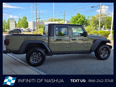 Used 2026 Jeep Gladiator Mojave AWD/4WD image 11