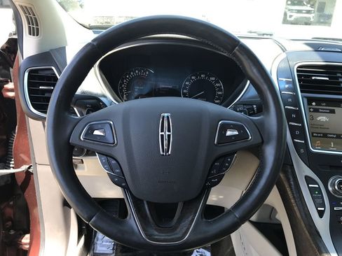 Used 2016 Lincoln MKX Reserve w/ Climate Package AWD/4WD image 21