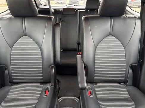 Used 2021 Toyota Highlander XSE image 21