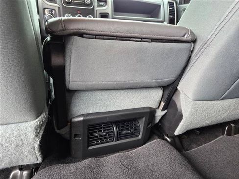 Used 2015 RAM 1500 Express AWD/4WD image 16