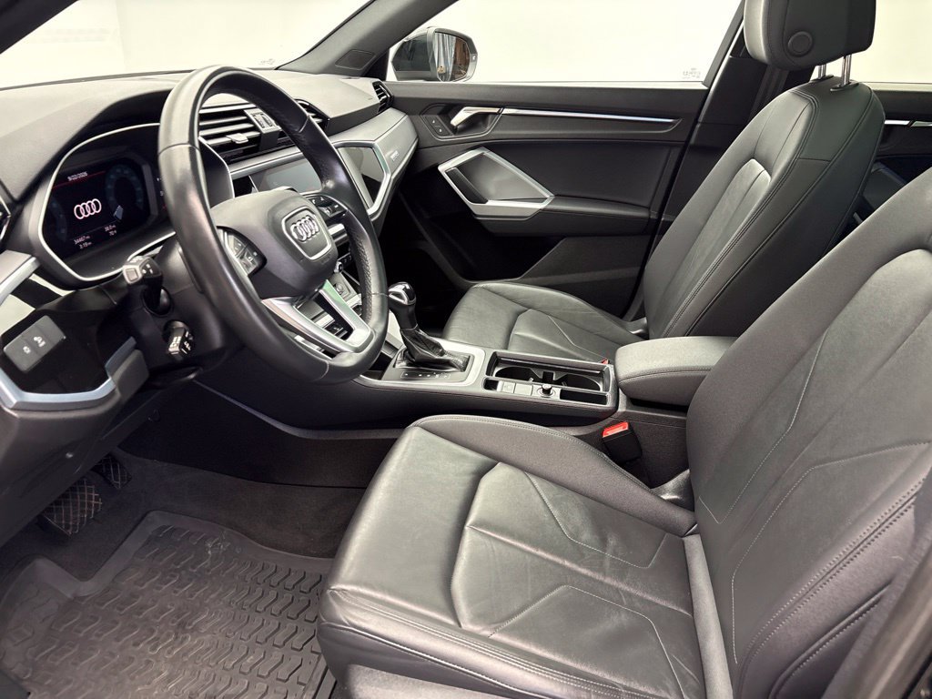 Used 2022 Audi Q3 2.0T Premium Plus w/ Premium Plus Package AWD/4WD image 19