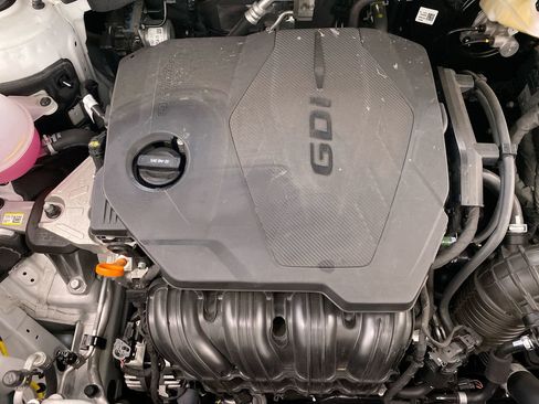 Certified 2025 Kia Sorento LX image 14