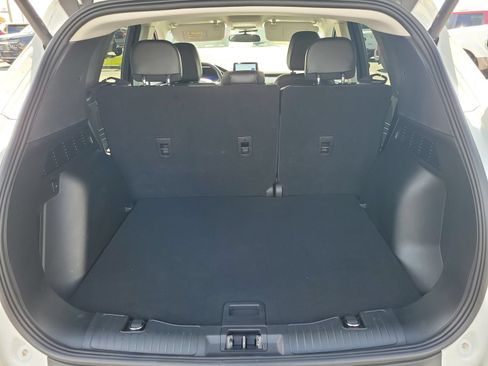 Used 2022 Ford Escape SEL w/ Technology Package FWD image 7