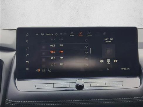 Used 2025 Nissan Rogue SL image 14