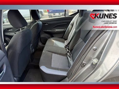 Used 2025 Nissan Versa SV FWD image 13