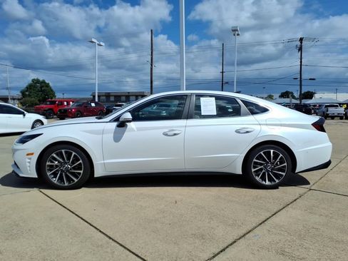 Used 2022 Hyundai Sonata Limited FWD image 2