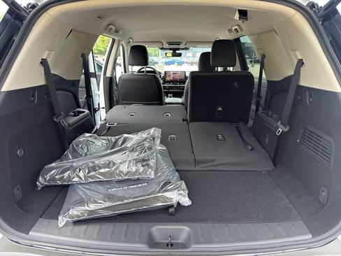New 2026 Nissan Pathfinder SL AWD/4WD image 34