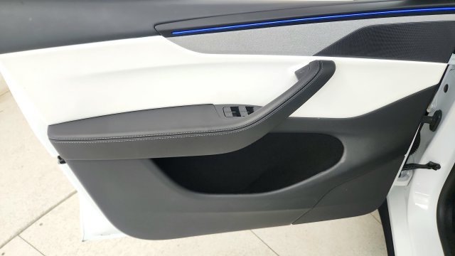 Used 2026 Tesla Model Y AWD image 46