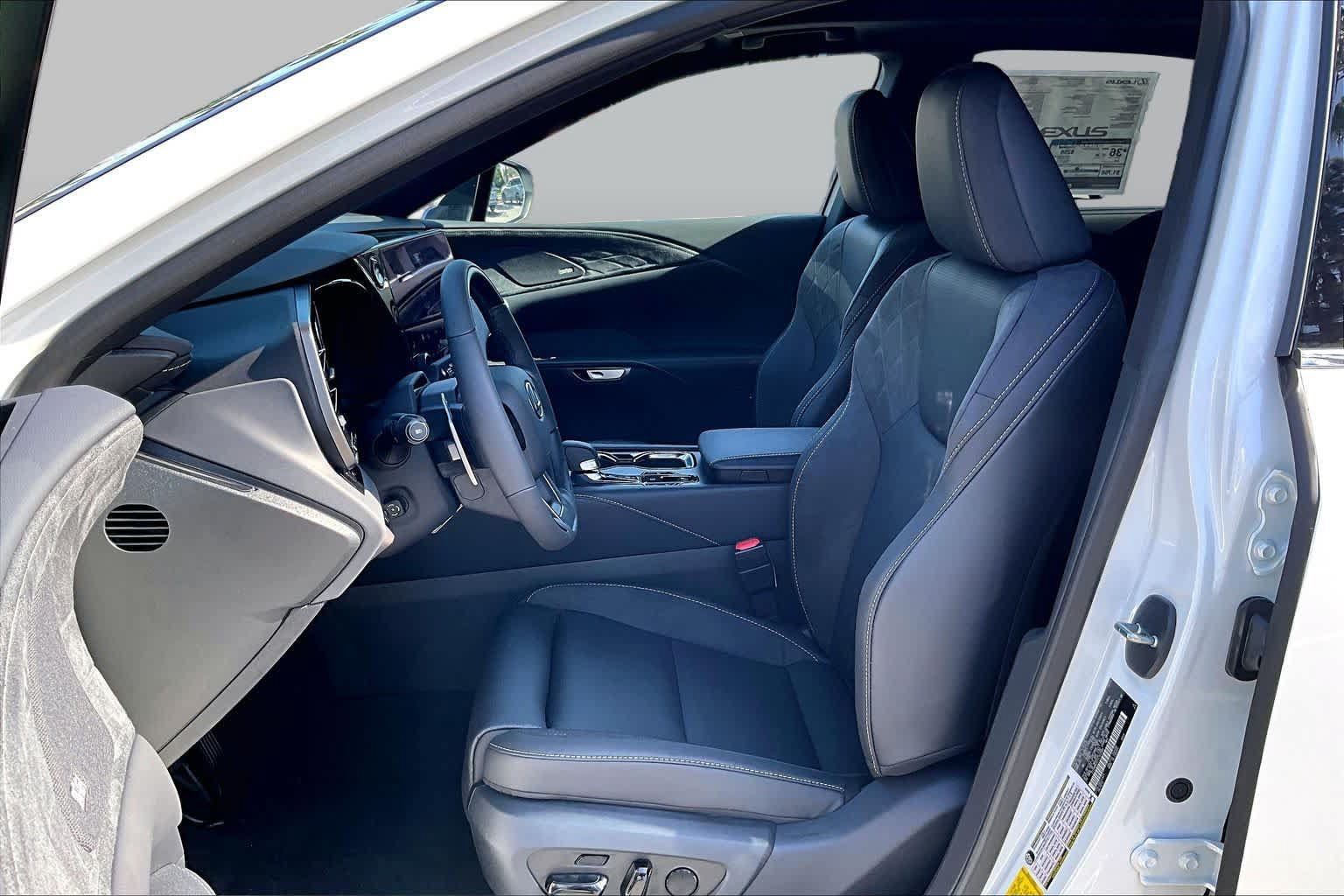 New 2026 Lexus RX 350 w/ Convenience Package AWD/4WD image 18