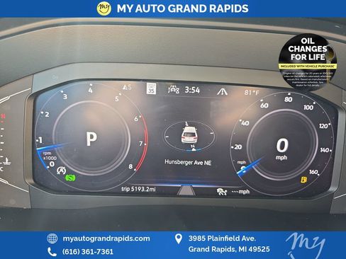 Used 2023 Volkswagen Atlas SEL R-Line AWD/4WD image 16