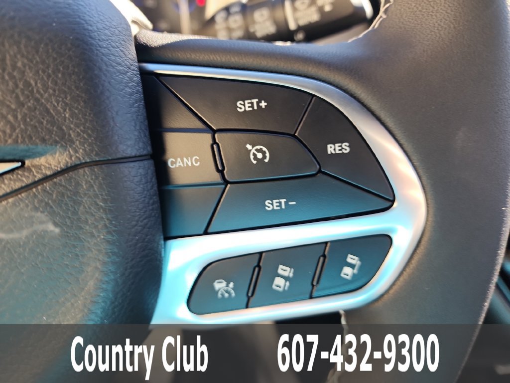 New 2027 Chrysler Pacifica Select AWD/4WD image 19