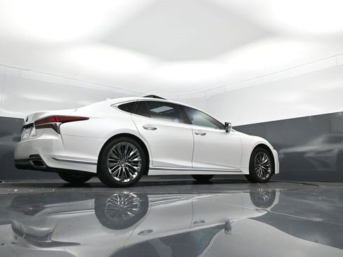 Used 2020 Lexus LS 500 w/ Interior Upgrade Package image 42