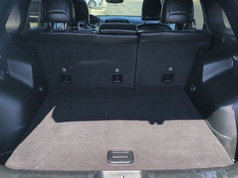 Used 2019 Jeep Cherokee Limited FWD image 23