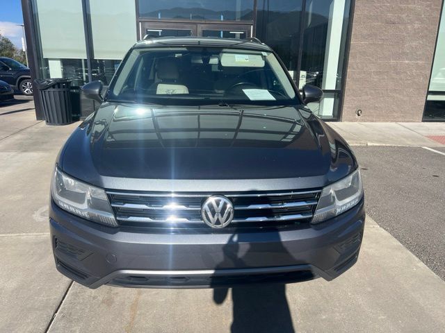 Used 2019 Volkswagen Tiguan SE w/ 3rd Row Seat Package AWD/4WD image 3
