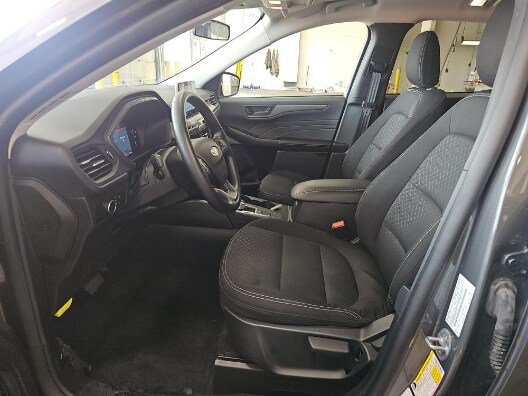 Used 2025 Ford Escape Active AWD/4WD image 7