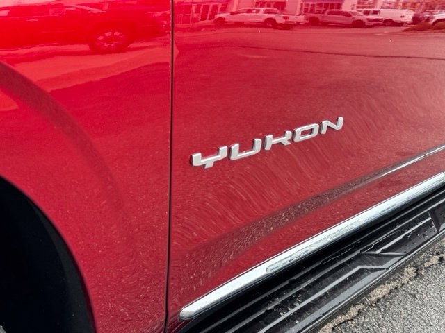 Certified 2022 GMC Yukon XL SLT w/ SLT Premium Package AWD/4WD image 14