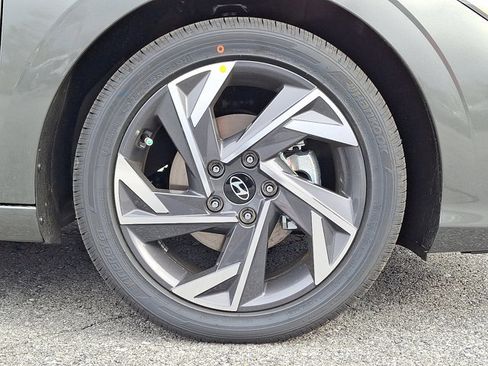 New 2026 Hyundai Elantra Limited image 7