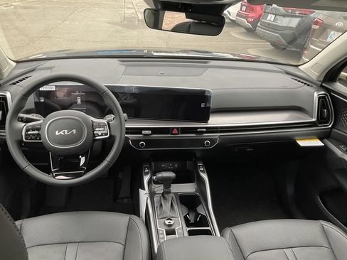 Certified 2025 Kia Sorento S image 14