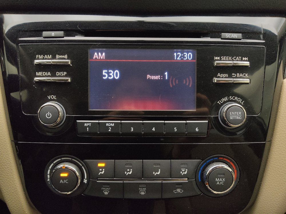 Used 2016 Nissan Rogue S FWD image 25