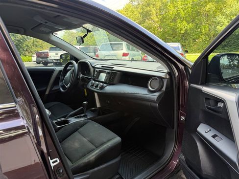 Used 2016 Toyota RAV4 LE FWD image 15