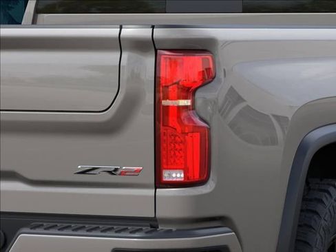 New 2026 Chevrolet Silverado 2500 ZR2 AWD/4WD image 11