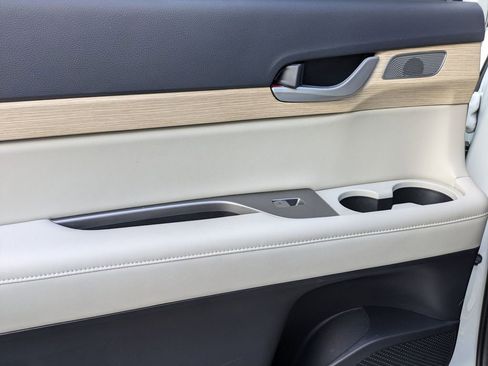 Used 2025 Hyundai Palisade Limited image 24