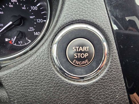 Used 2016 Nissan Rogue SL w/ SL Premium Package image 38