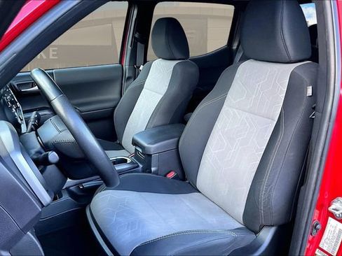 Used 2023 Toyota Tacoma TRD Off-Road image 26