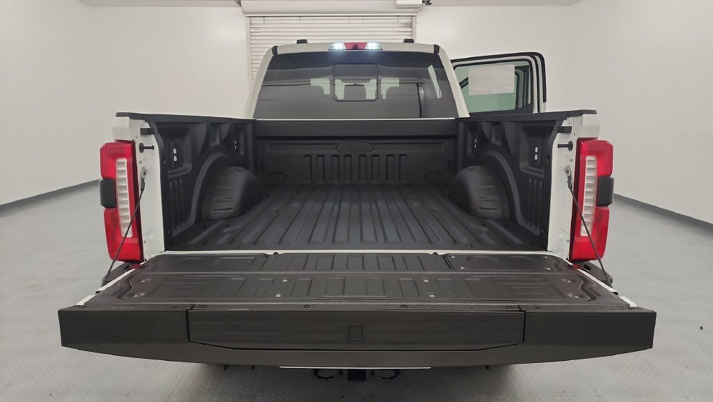 New 2027 Ford F350 Lariat w/ Black Appearance Package AWD/4WD image 32