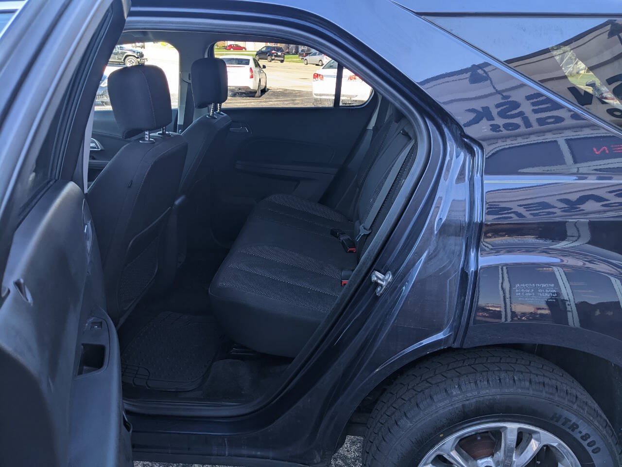 Used 2017 Chevrolet Equinox LT w/ Convenience Package FWD image 12