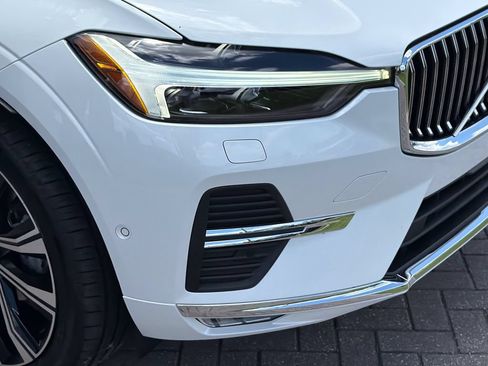 Used 2023 Volvo XC60 B5 Ultimate w/ Climate Package FWD image 8