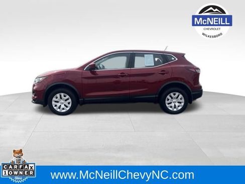 Used 2020 Nissan Rogue Sport S image 4