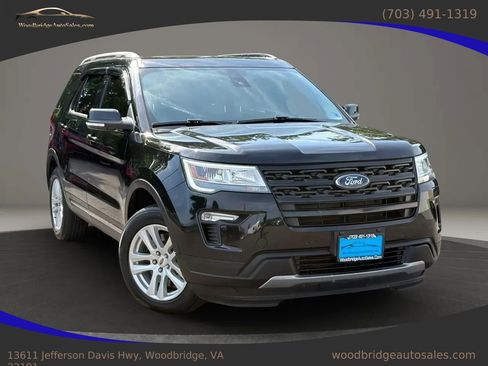 Used 2018 Ford Explorer XLT w/ Equipment Group 202A AWD/4WD image 1