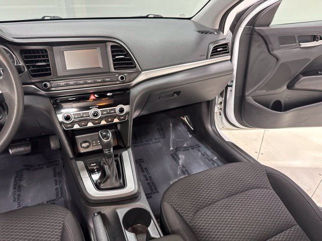 Used 2020 Hyundai Elantra SE w/ Cargo Package (C1) FWD image 19