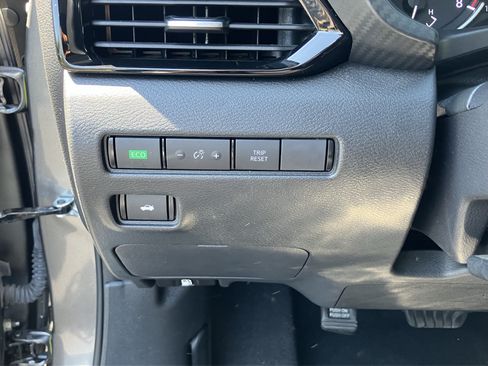 Used 2023 Nissan Sentra SV w/ All-Weather Package FWD image 19