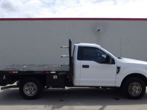 Used 2021 Ford F250 XL w/ Power Equipment Group image 5