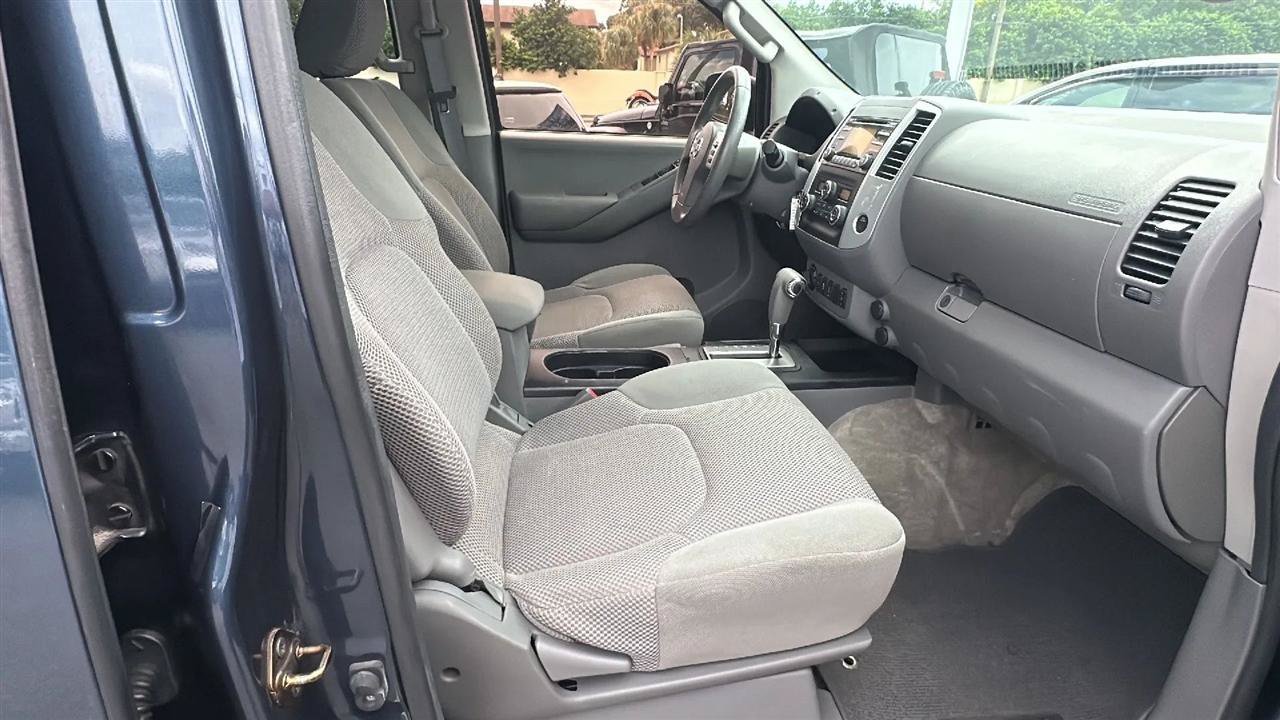 Used 2014 Nissan Frontier SV w/ SV Value Truck Package AWD/4WD image 52