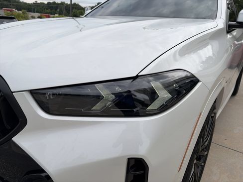 Used 2025 BMW X6 xDrive40i AWD/4WD image 11