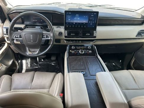 Used 2023 Lincoln Navigator Reserve RWD image 19