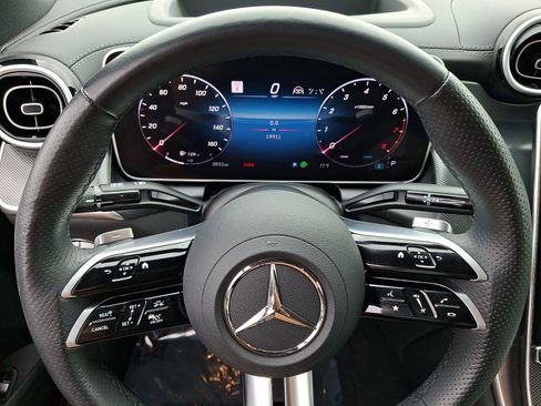 Certified 2024 Mercedes-Benz GLC 300 4MATIC image 19