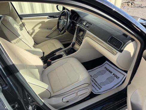 Used 2017 Volkswagen Passat 1.8T SE image 15