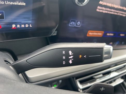 New 2026 Chevrolet Traverse LT w/ Sun and Wheel Package image 13