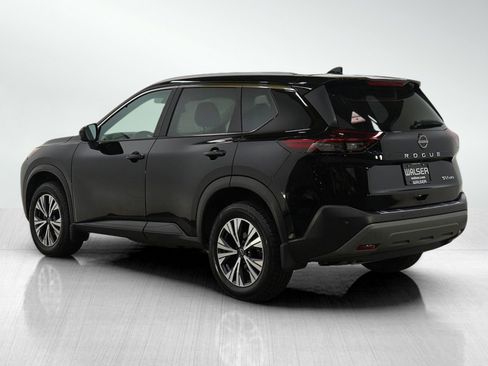 Used 2023 Nissan Rogue SV w/ SV Premium B Package image 3