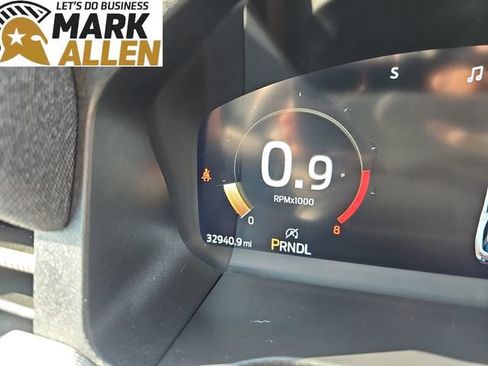 Used 2025 Ford Explorer Active AWD/4WD image 12